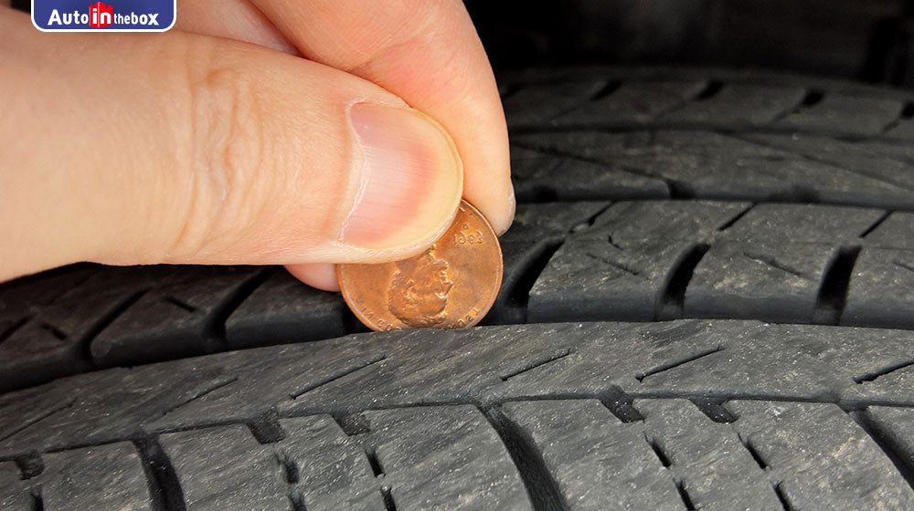 Tire wear visual indicator: tire wear bars